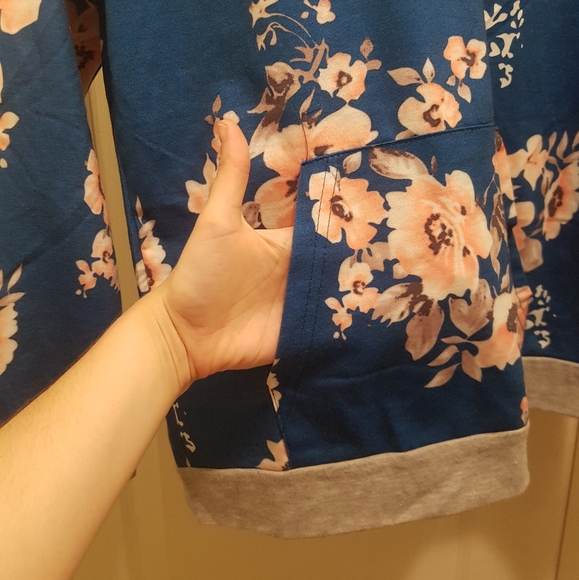 Floral Sweatshirt - Picture 2 of 4